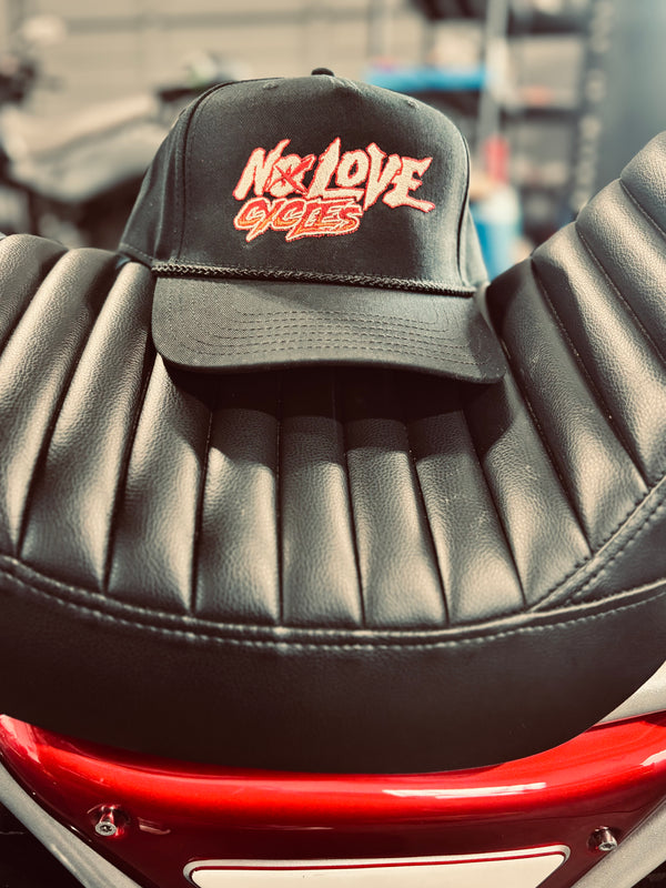 No love cycles Otto ball cap. (Snap back)