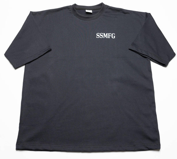 Put on a smile on over sized T.